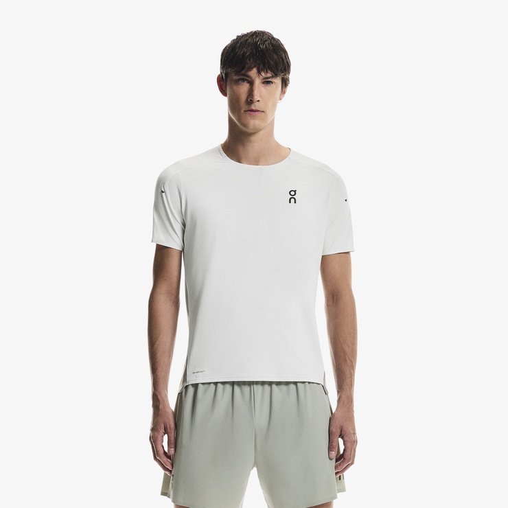 On Performance Erkek Beyaz Koşu T-Shirt