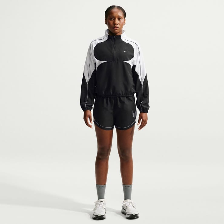 Nike Tempo Swoosh Dri-FIT Kadın Siyah Koşu Ceketi